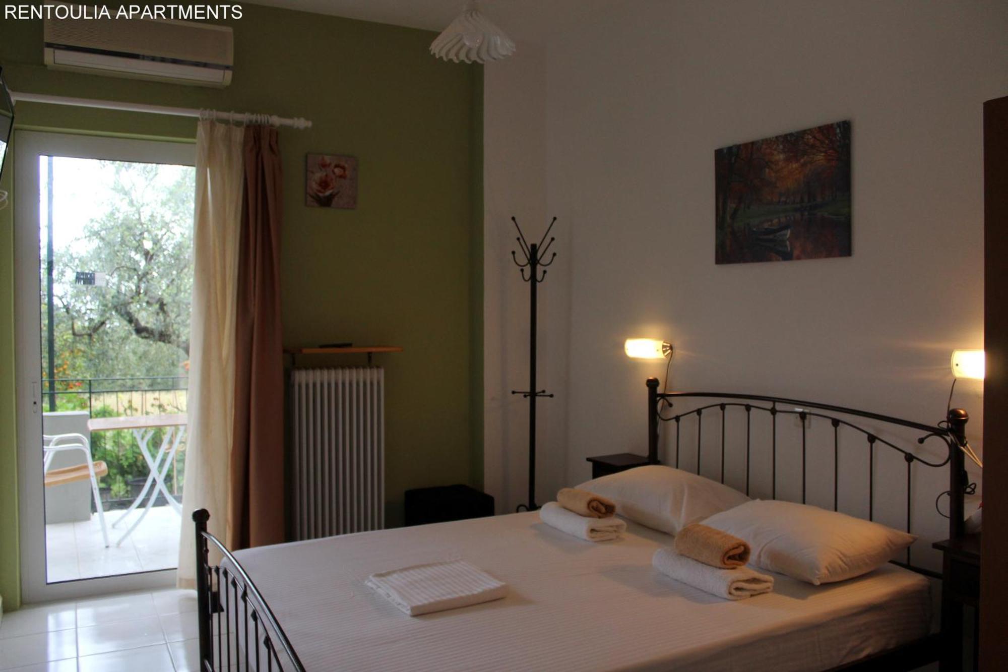 Rentoulia Apartments Poúlithra エクステリア 写真
