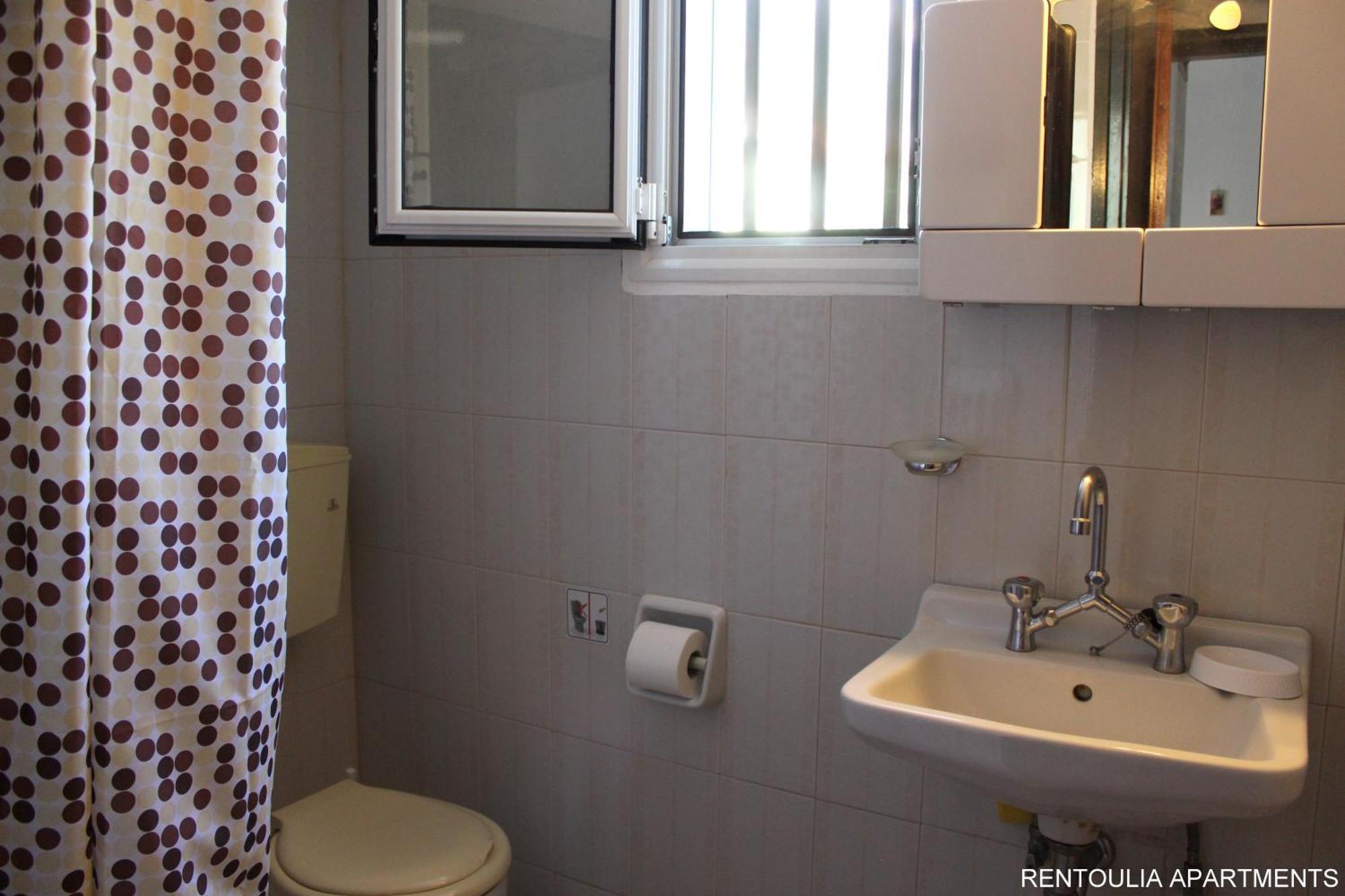Rentoulia Apartments Poúlithra エクステリア 写真