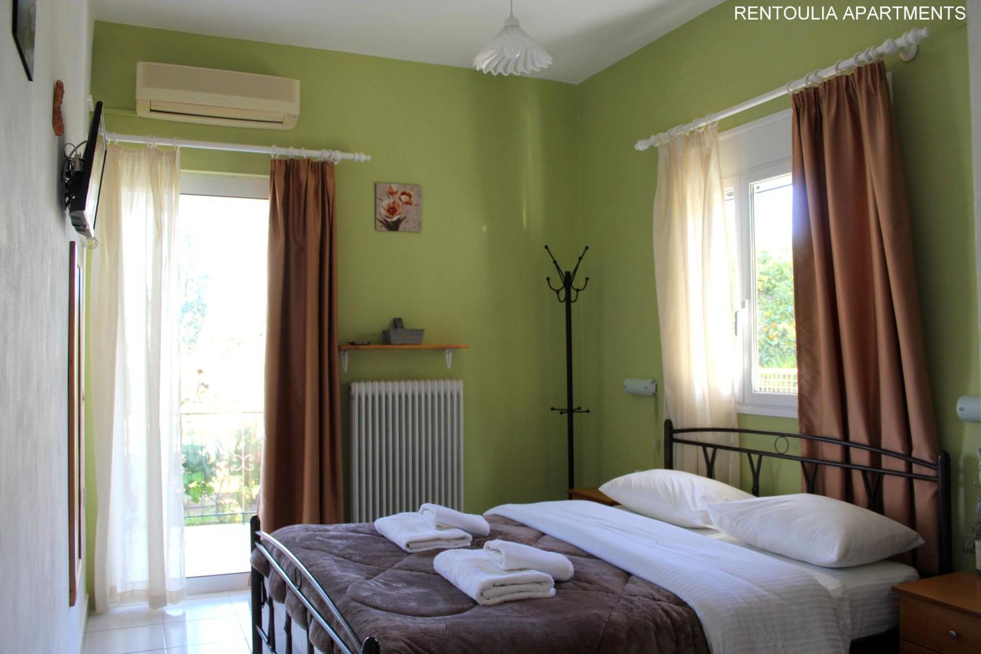 Rentoulia Apartments Poúlithra エクステリア 写真