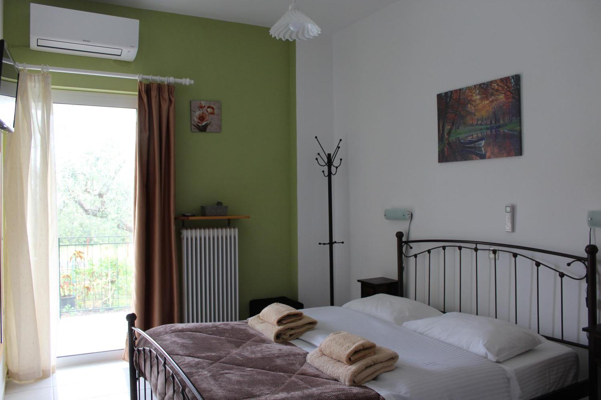 Rentoulia Apartments Poúlithra エクステリア 写真