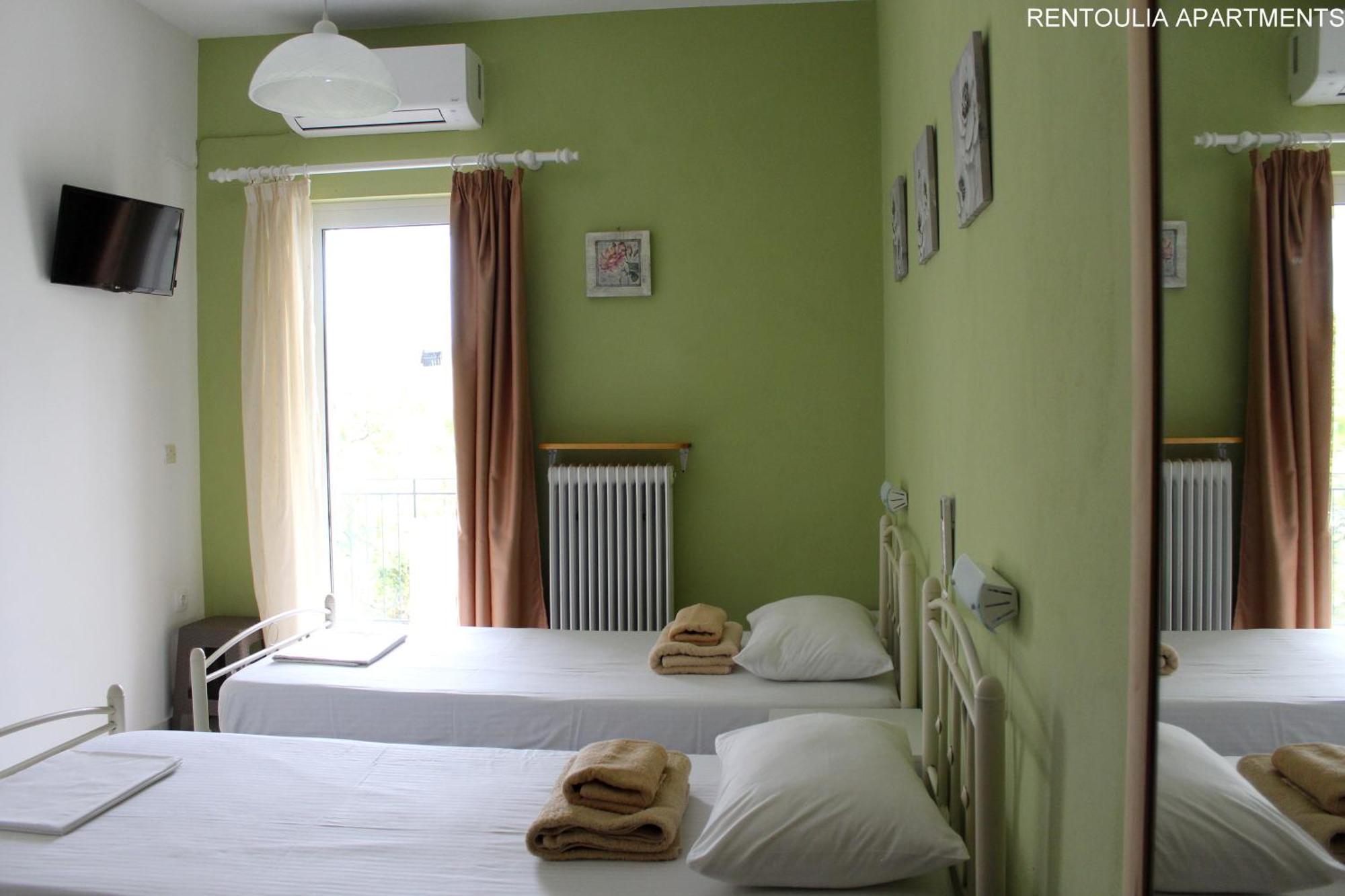 Rentoulia Apartments Poúlithra エクステリア 写真