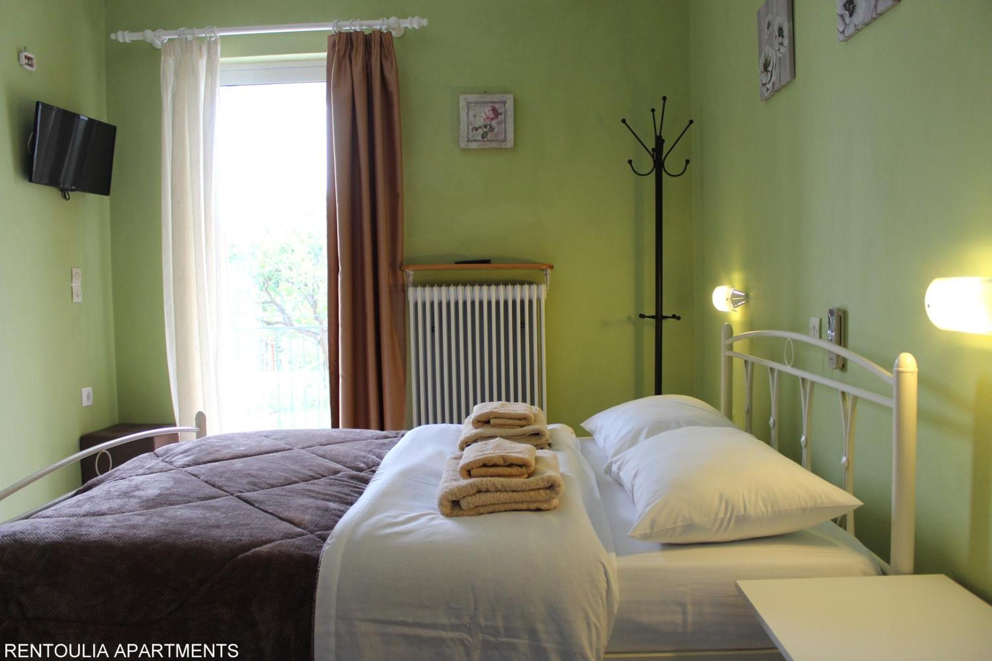 Rentoulia Apartments Poúlithra エクステリア 写真