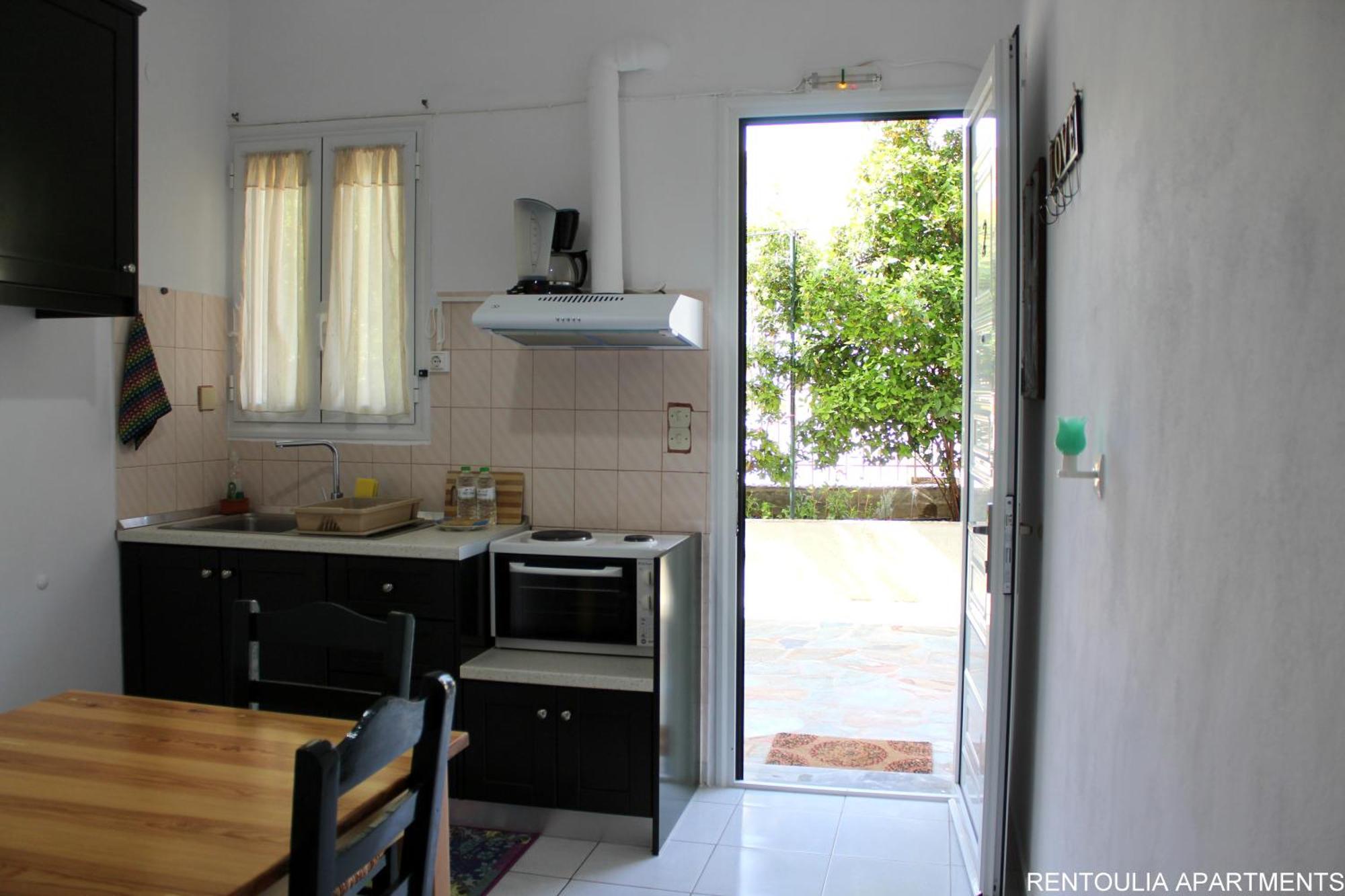 Rentoulia Apartments Poúlithra エクステリア 写真